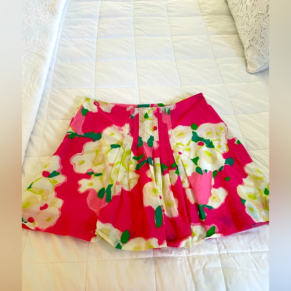 Lilly Pulitzer skirt, multi color size 6
